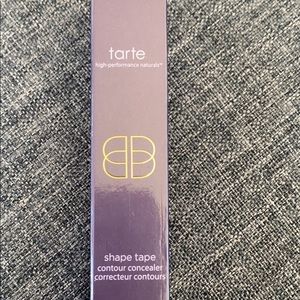 Shape tape concealer in light neutral